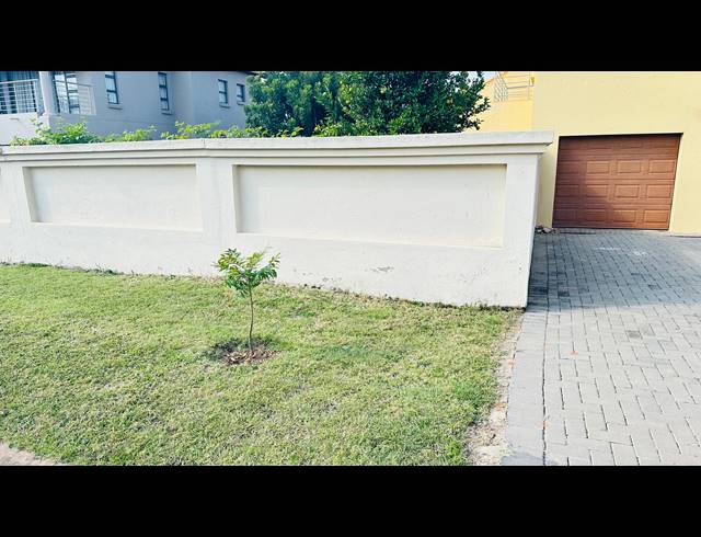 3 BEDROOM FREEHOLD FOR SALE IN THERESAPARK